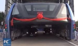 中国で発明された渋滞を無視できるバス