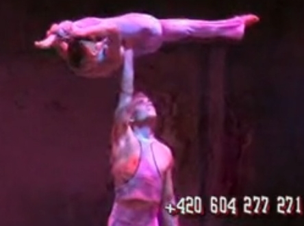 男女で組み体操をするDuo-Ogorコンピレーション動画