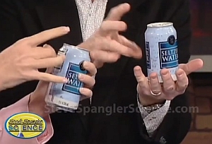 炭酸飲料を開けるときに泡が噴き出ないようにする簡単な方法