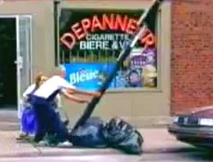 ボタンを押したら電柱が倒れてしまう