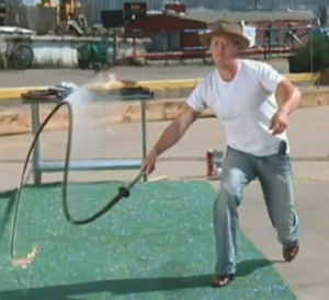 鞭が音速で動くのを視覚化